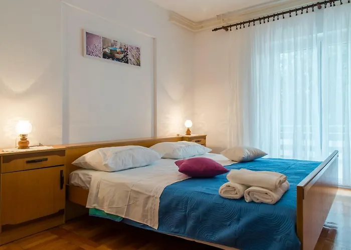 Lena Apartament *