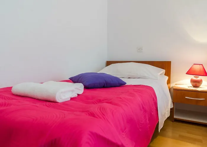 Apartament Lena