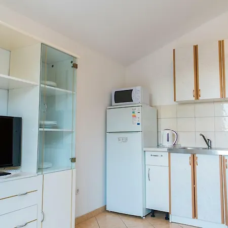 Lena Appartement *